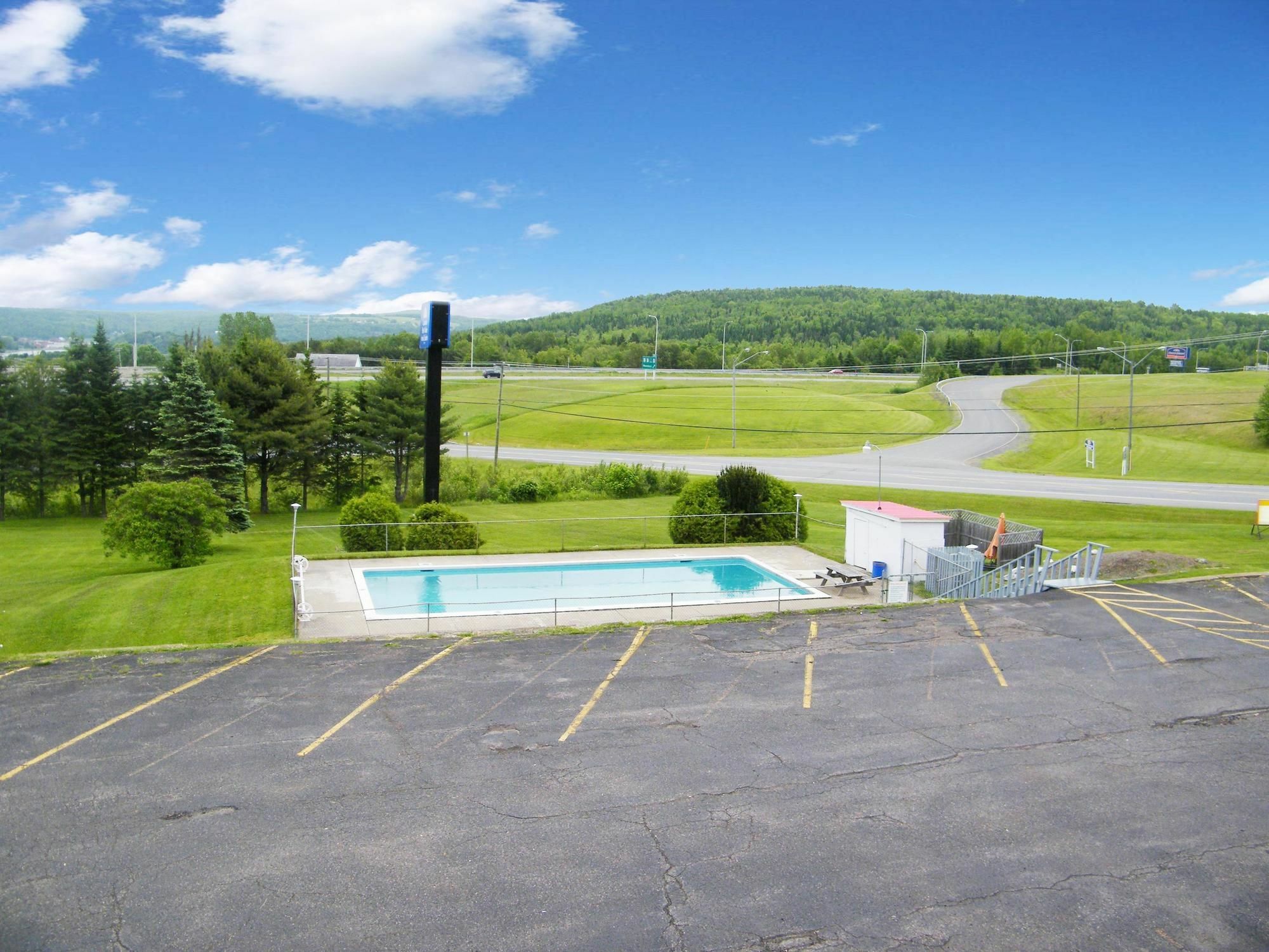 Rodeway Inn Woodstock Exterior foto